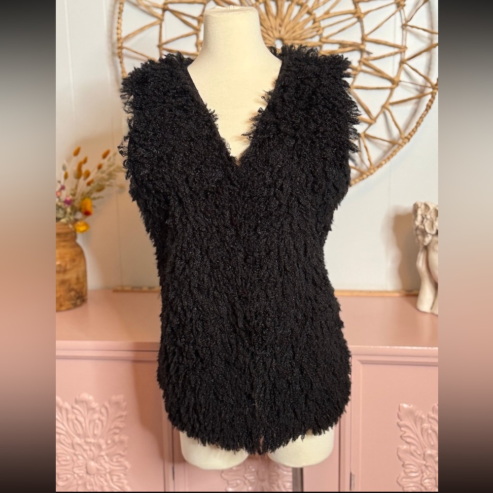 Women’s Medium Sophie‎ Max Black Textured Vest